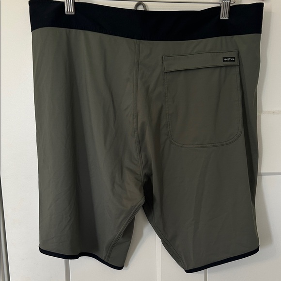 Men's Khaki and Black Board Shorts - Picture 5 of 9